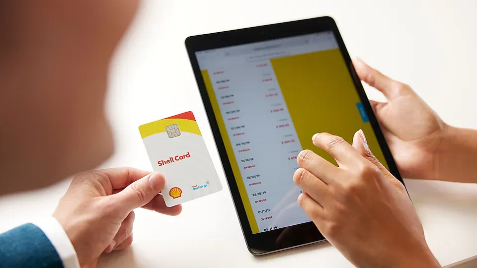 A Shell Fleet Card used alongside a digital fuel-logging dashboard